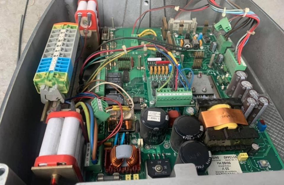 Second Hand Staubli JC5 Controller 4 Second Hand Staubli JC5 Controller 4
