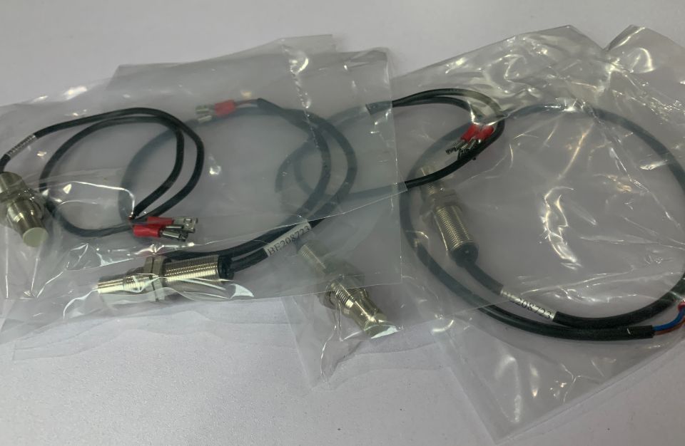 Picanol Proximity Switch BE208723 B160907 Picanol Proximity Switch BE208723 B160907